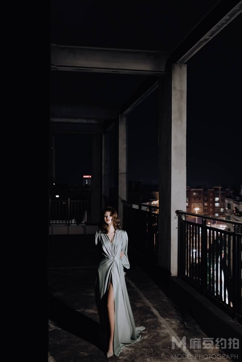 夜景模特