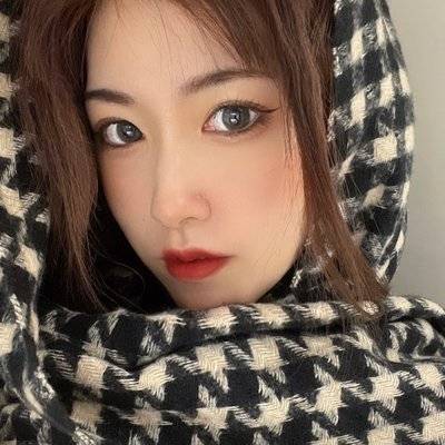 黑白模特