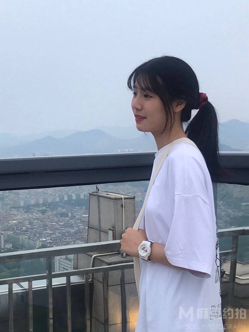 校园模特