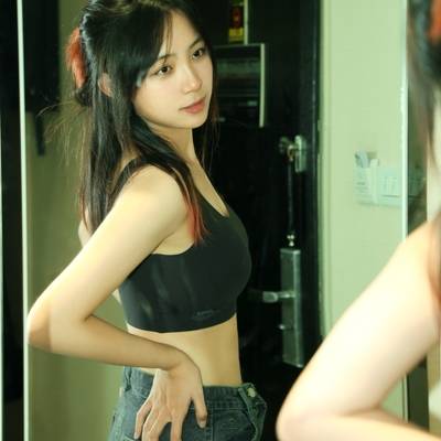 黑白模特