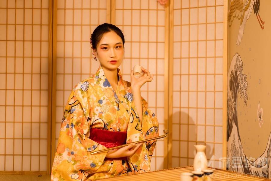 和服模特