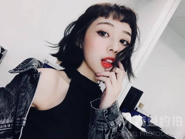 清新模特