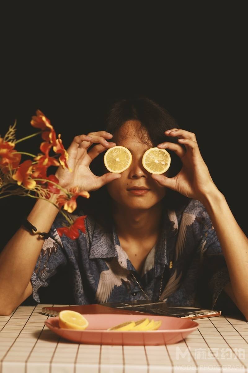 情绪模特