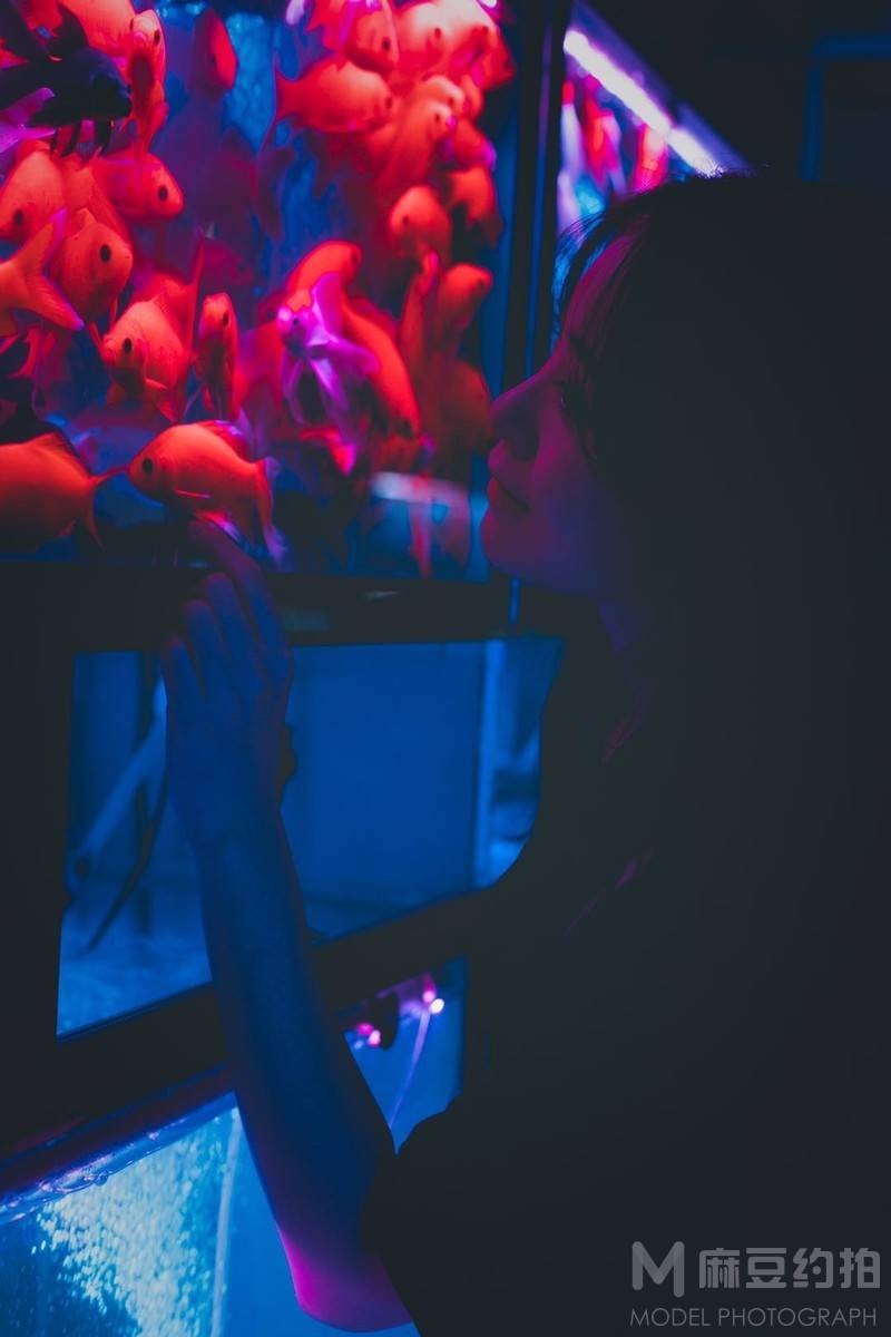 情绪模特