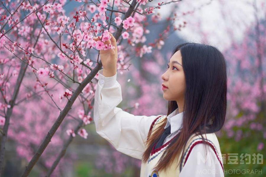 校园模特