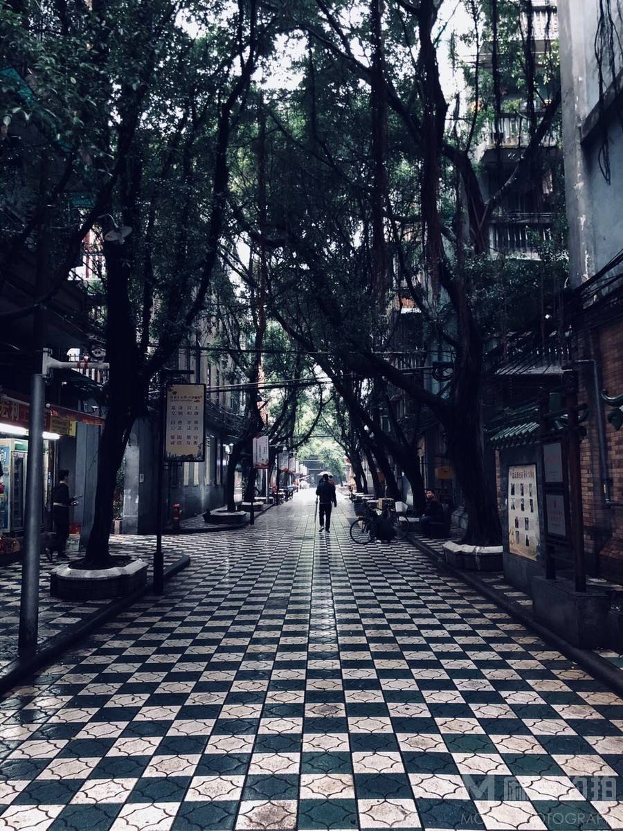 黑白模特