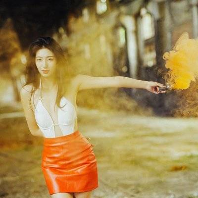 情绪模特