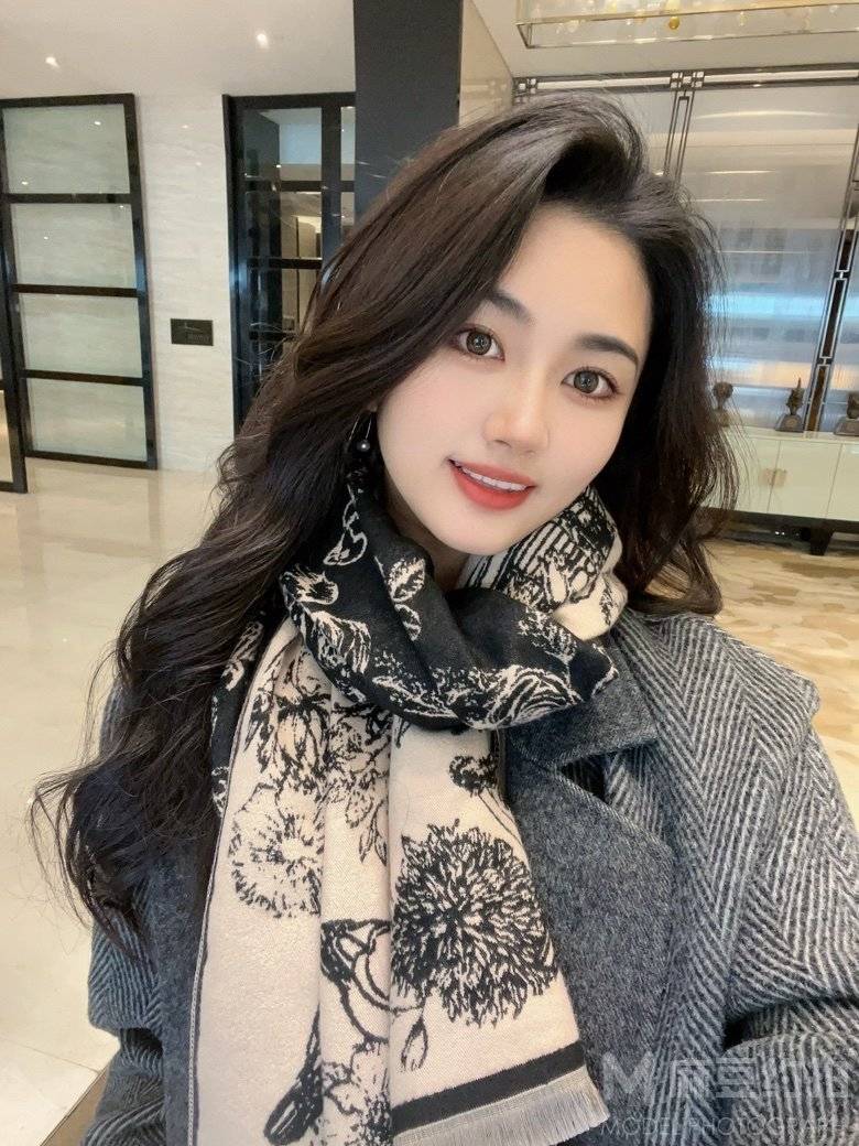 黑白模特