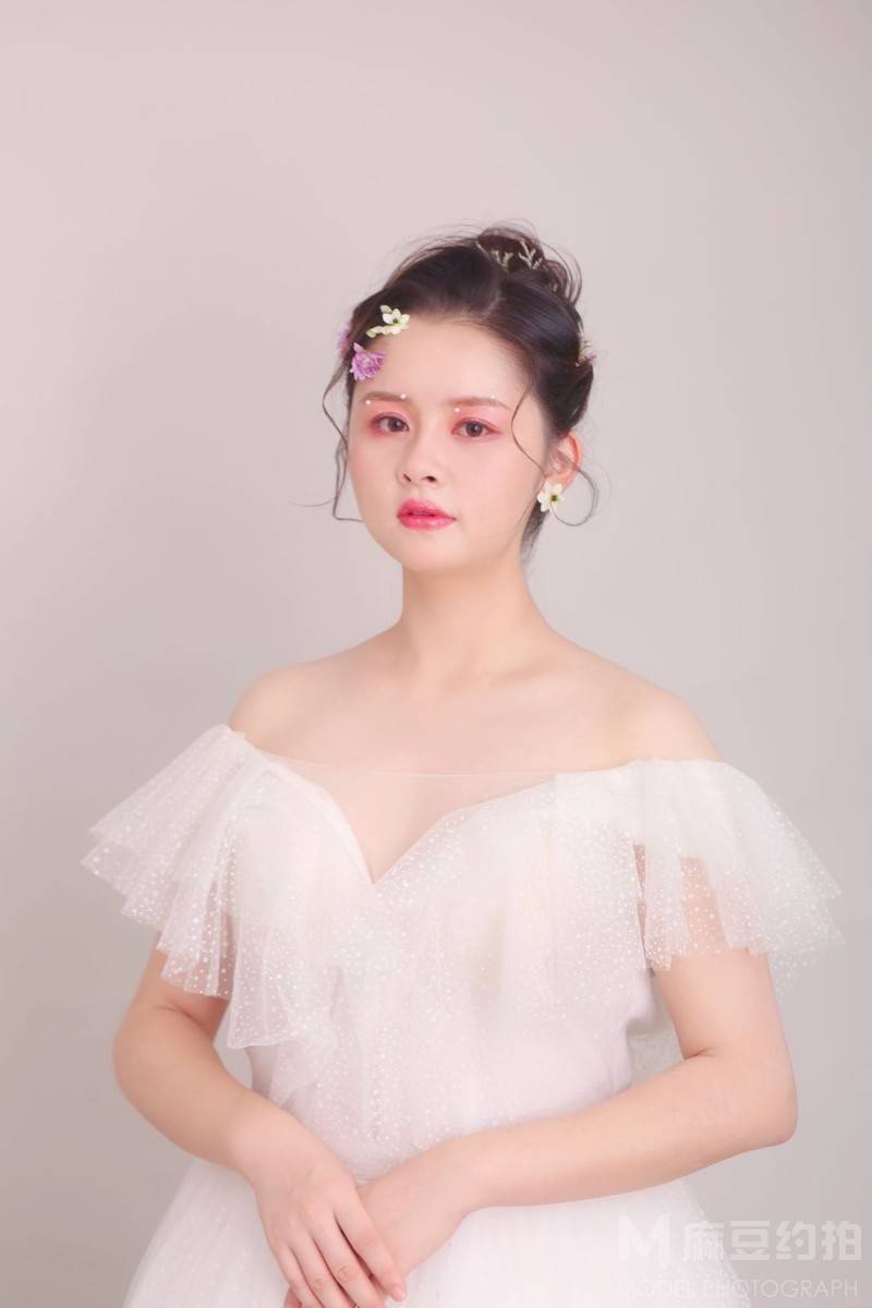 妆容模特