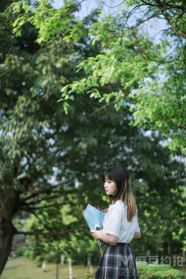 校园模特