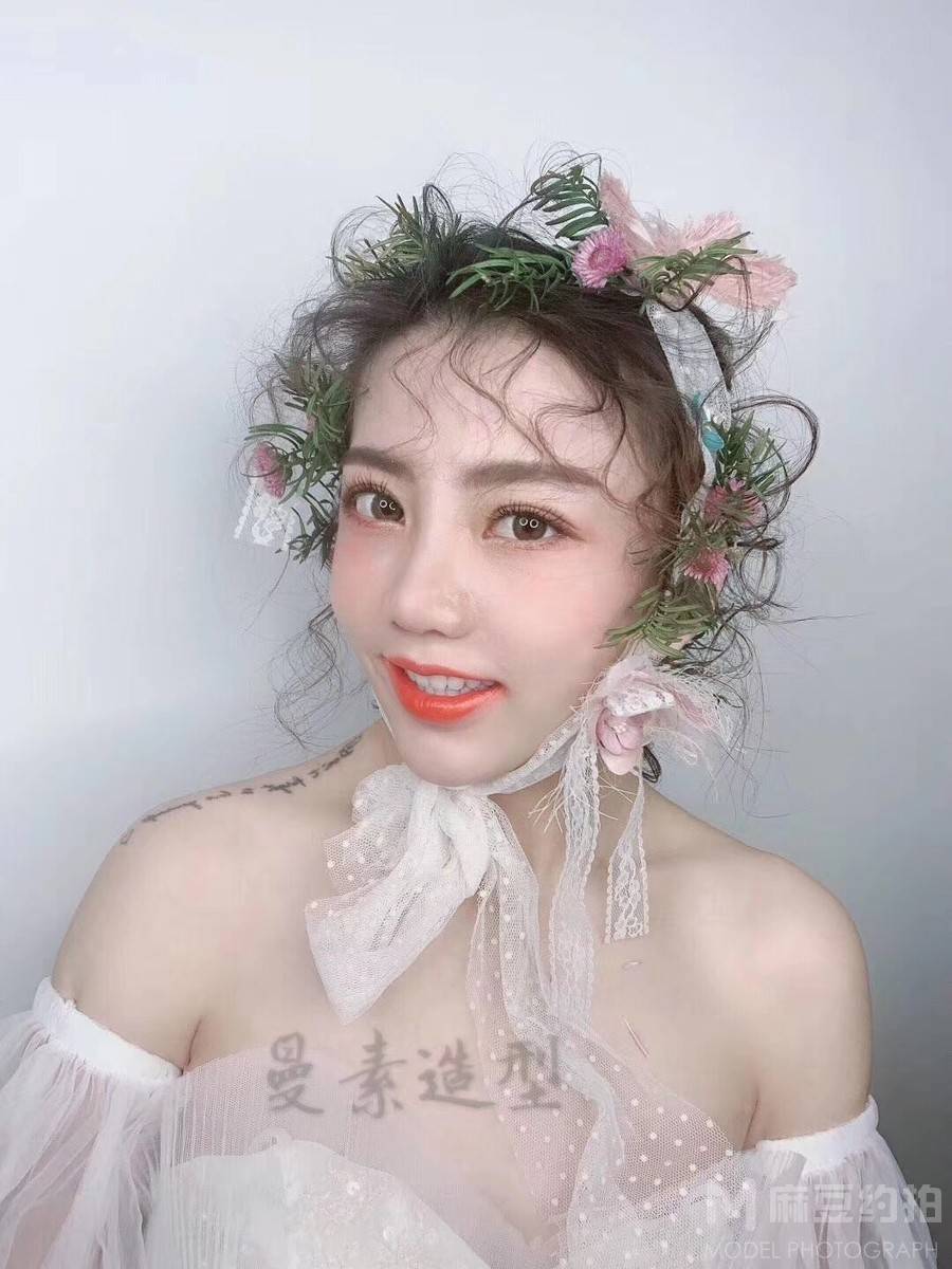 妆容模特