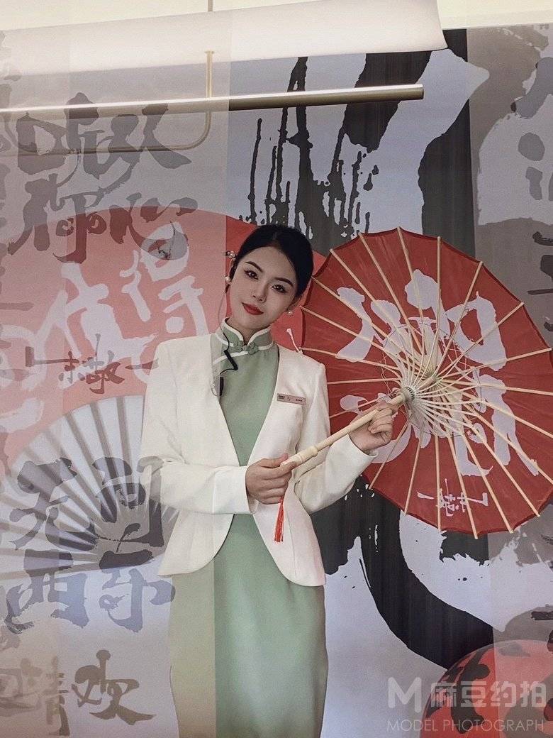 校园模特
