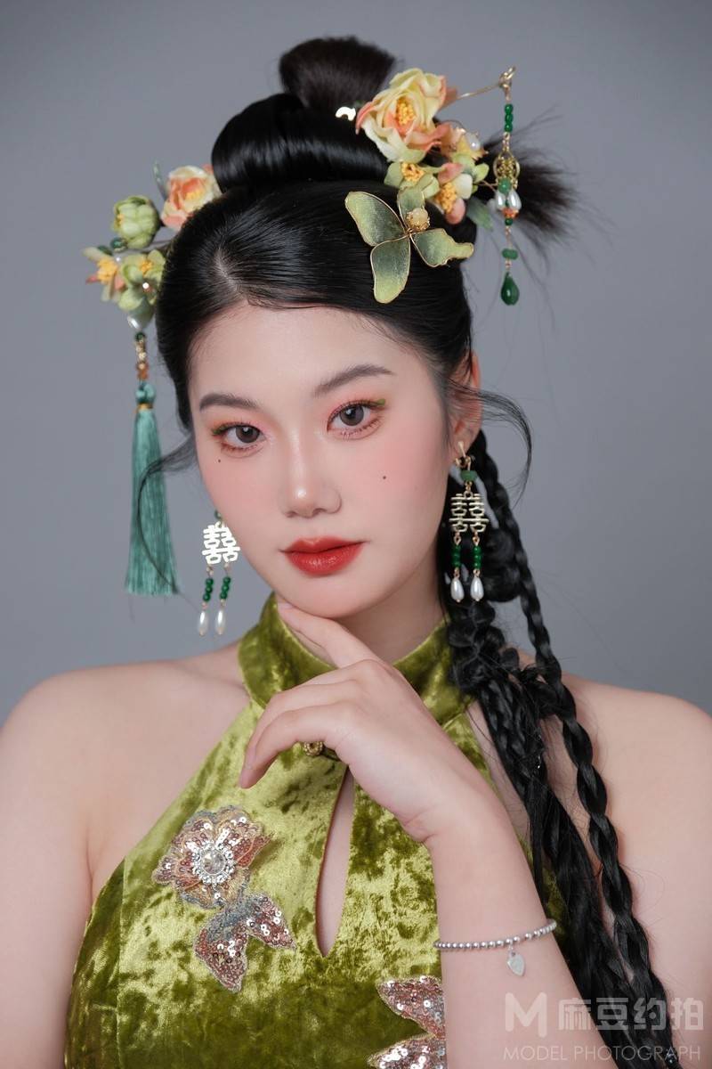 妆容模特