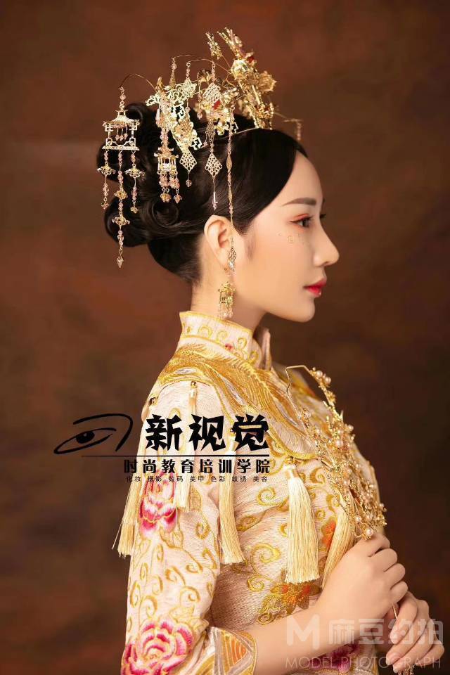 妆容模特