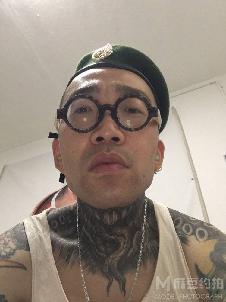 胶片模特