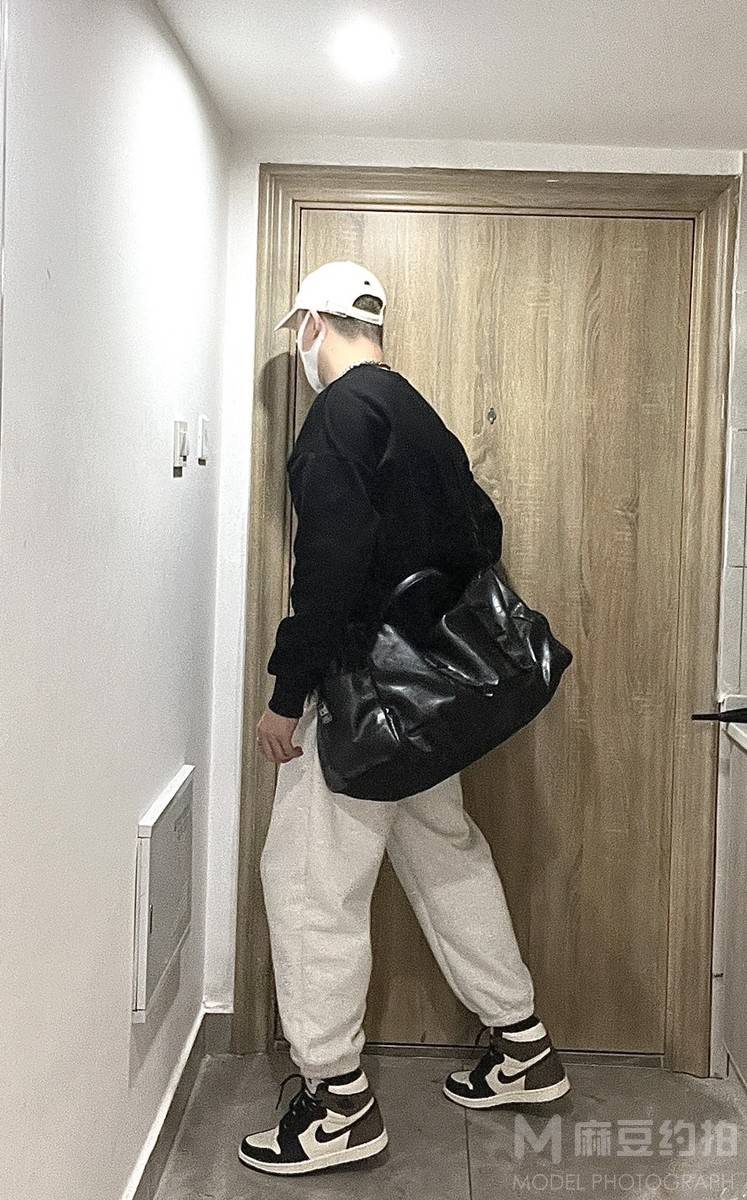 黑白模特