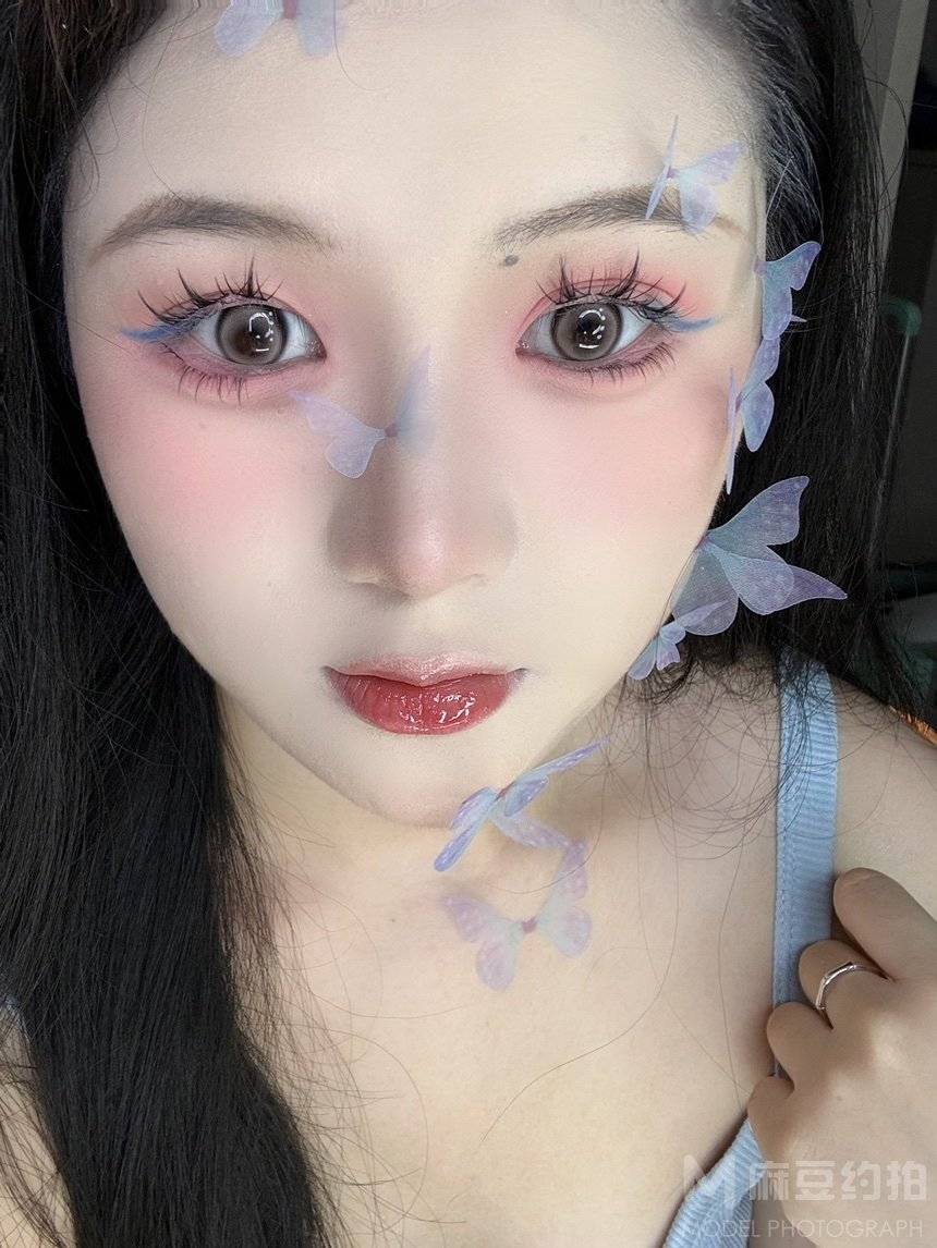 校园模特