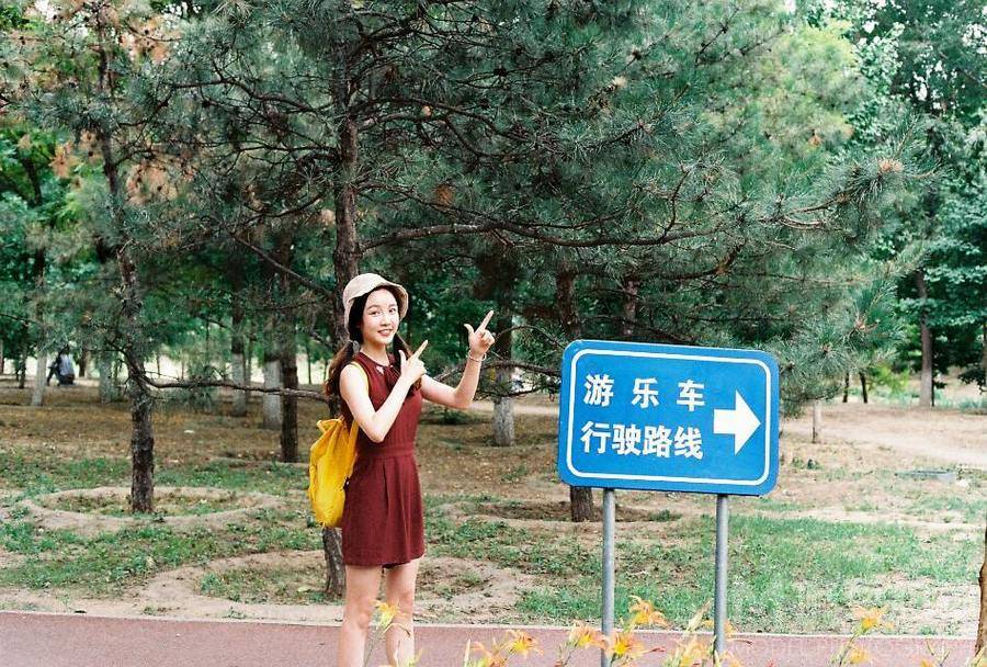 校园模特
