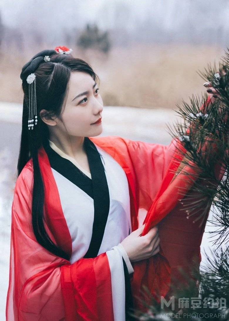 汉服模特