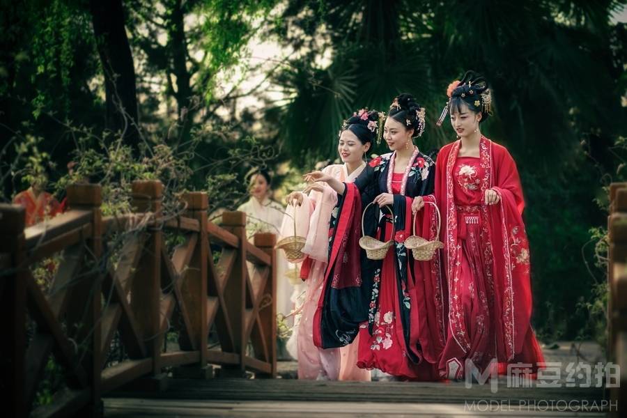 汉服模特