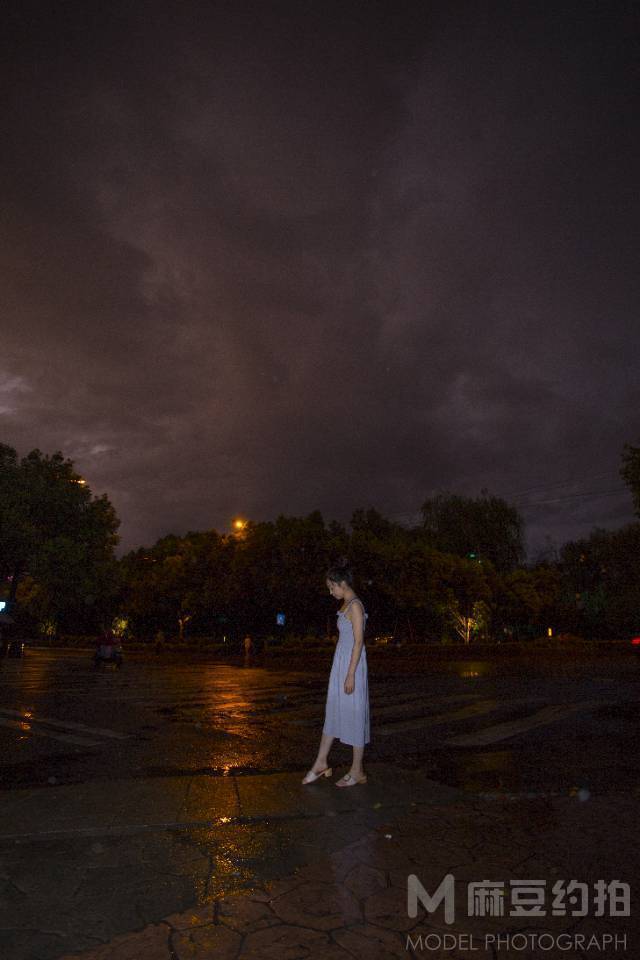 夜景模特