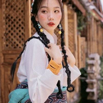 汉服模特