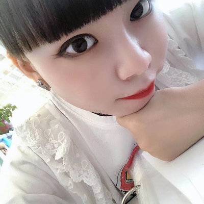 黑白模特