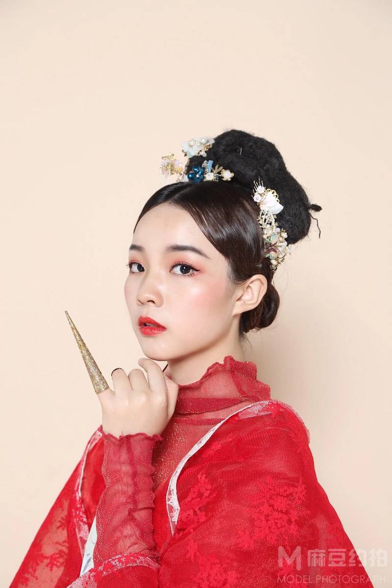 妆容模特