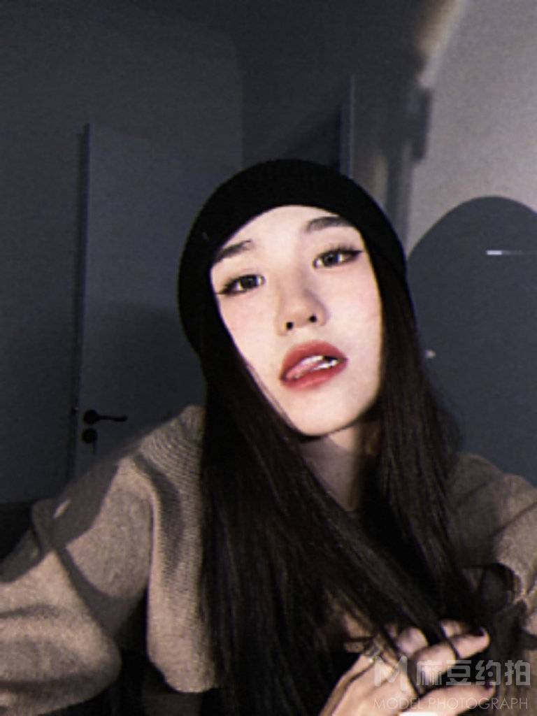 胶片模特