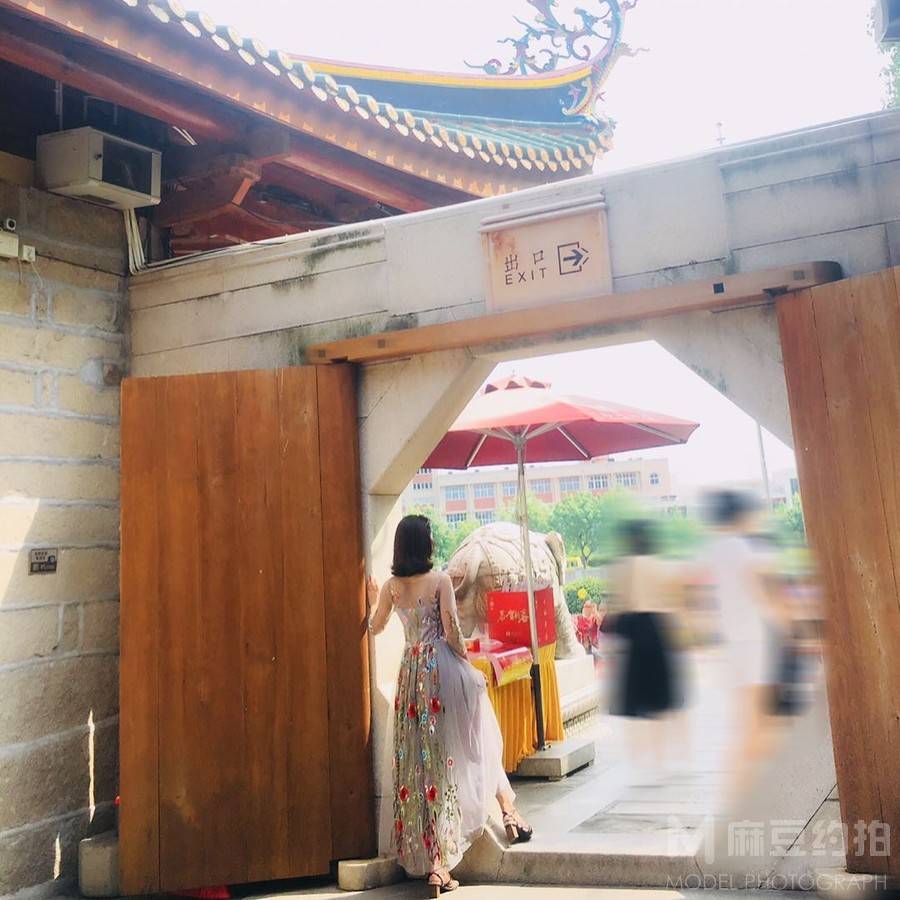 校园模特