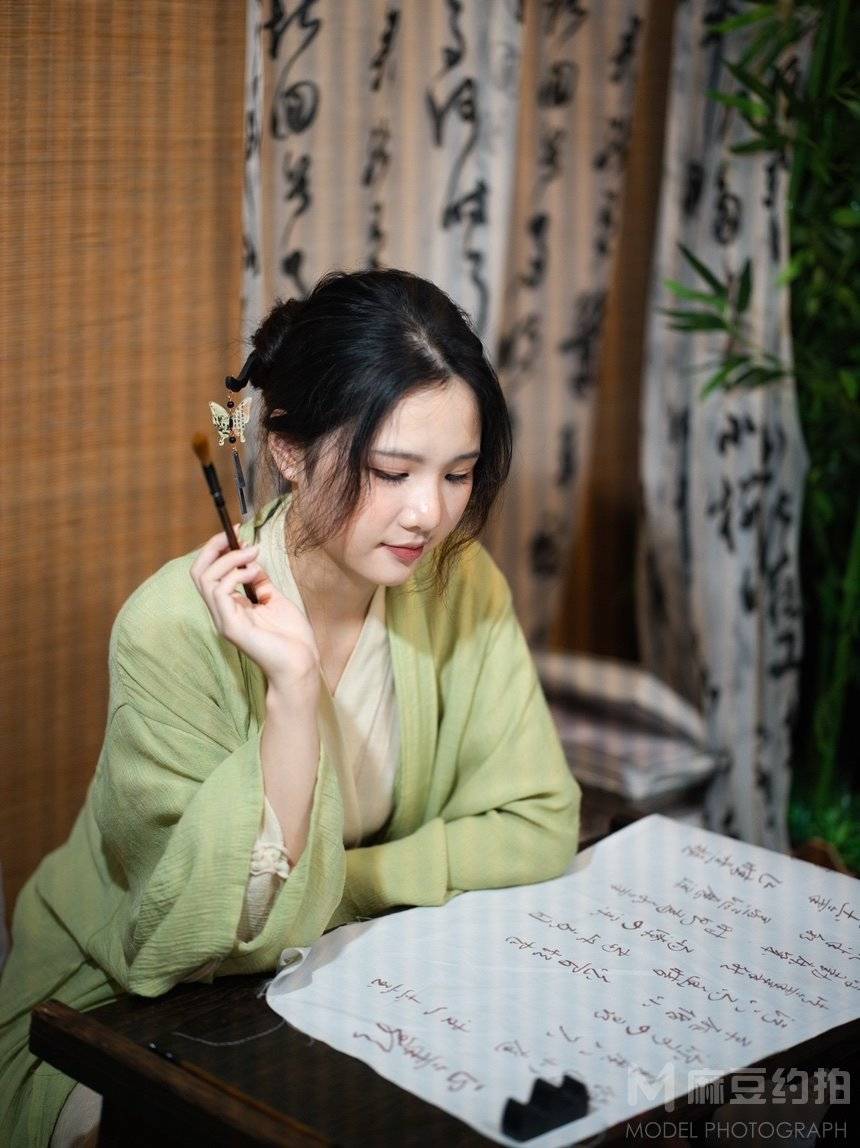 清新模特