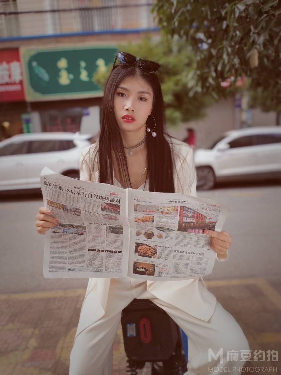 情绪模特