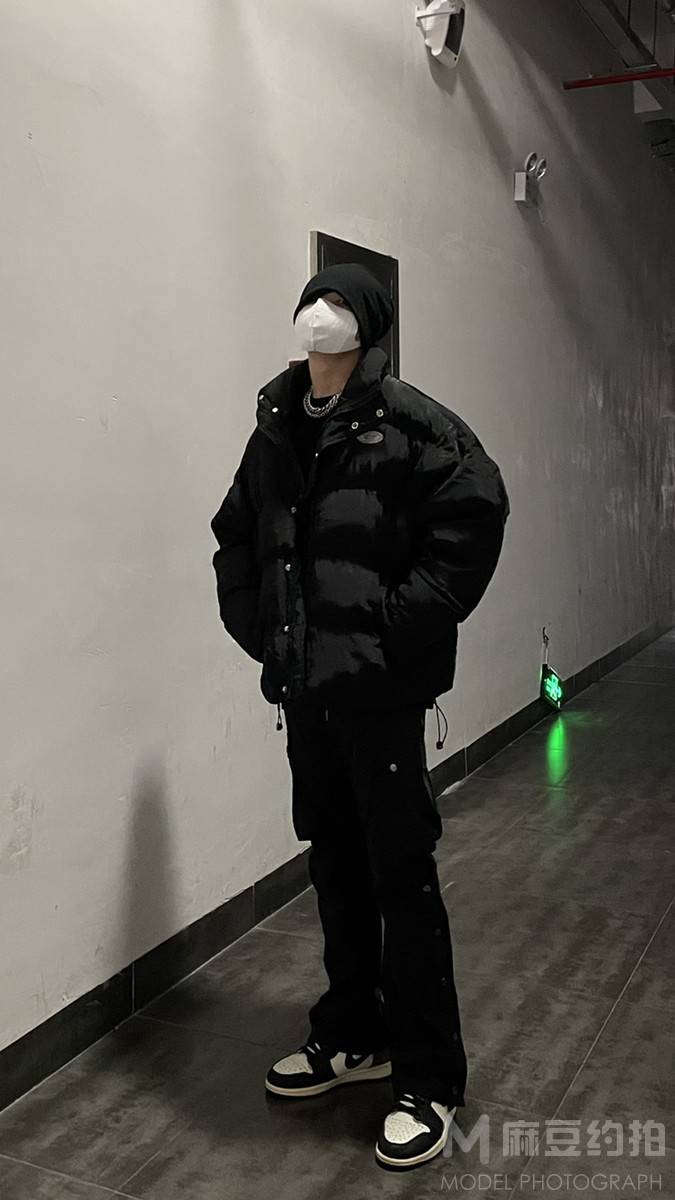 黑白模特