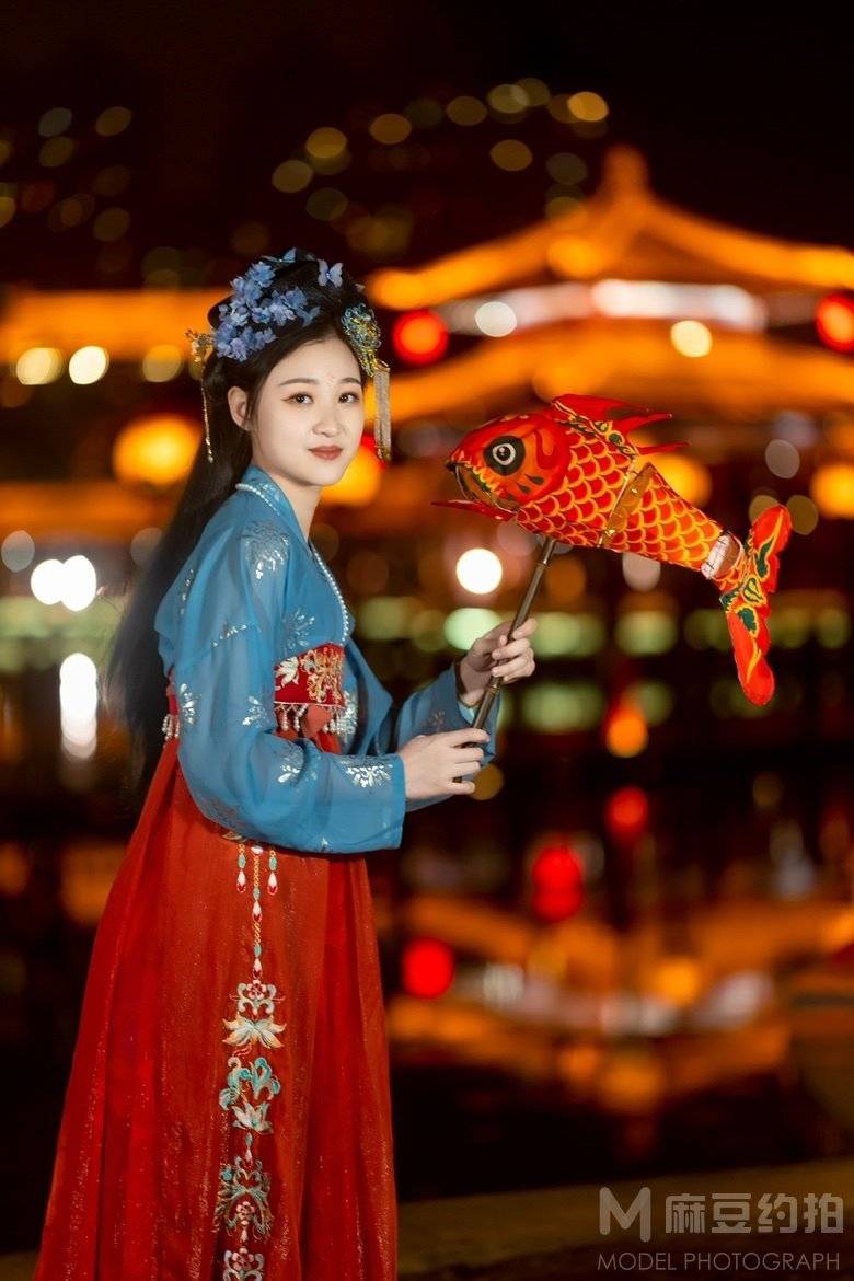 汉服模特