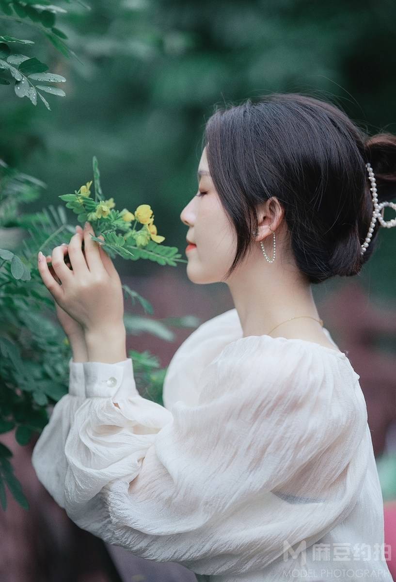 情绪模特