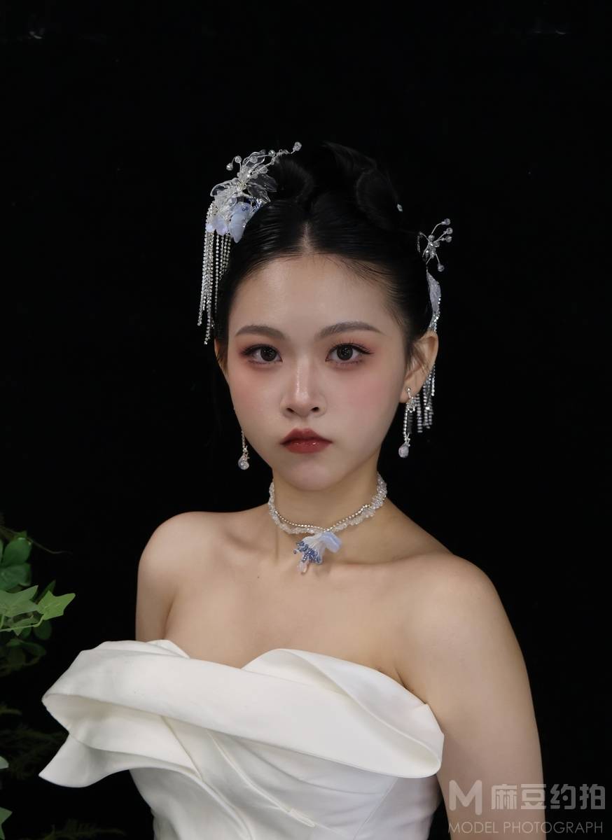 妆容模特