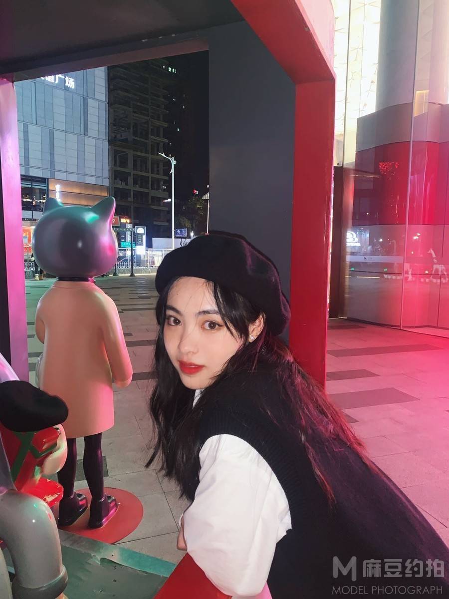 校园模特
