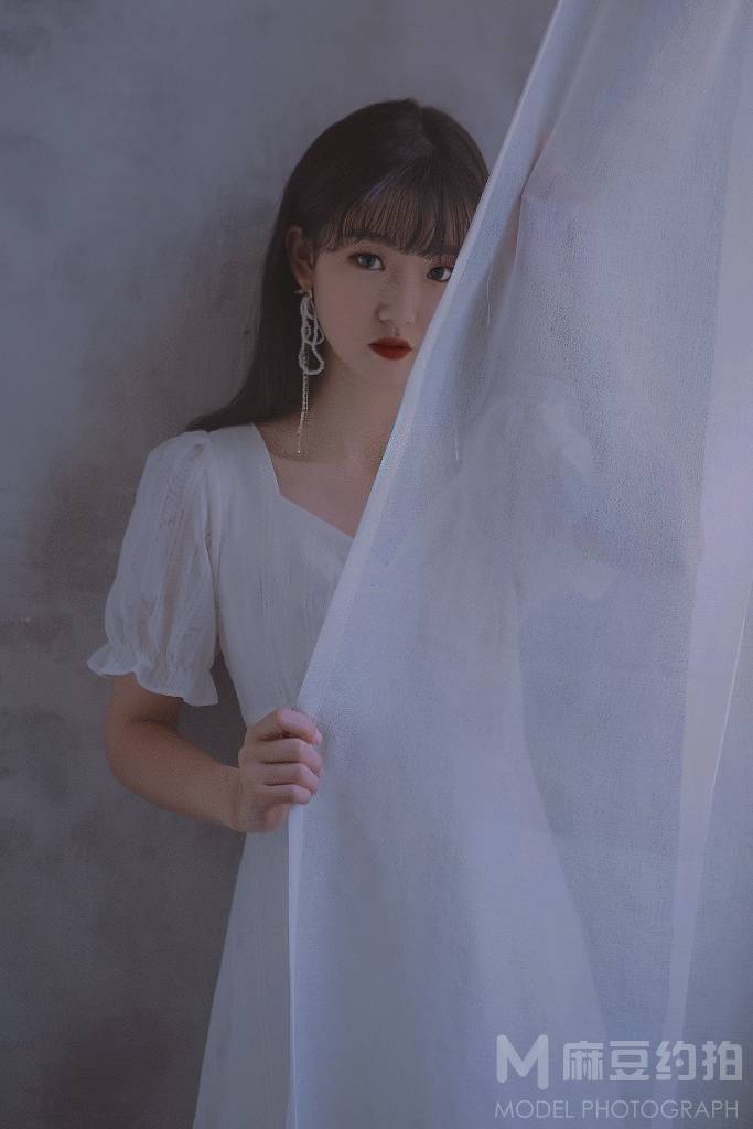 黑白模特