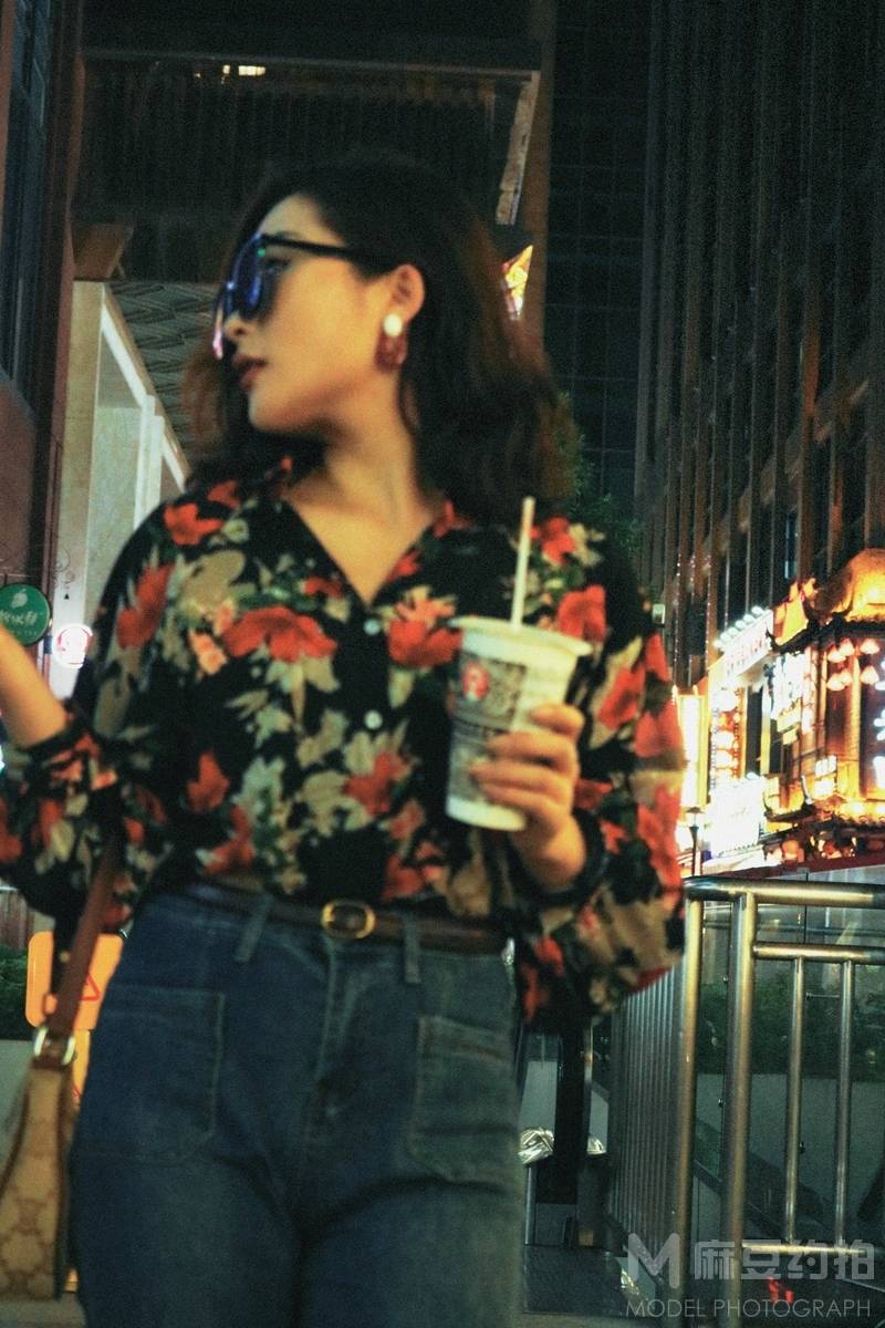 夜景模特