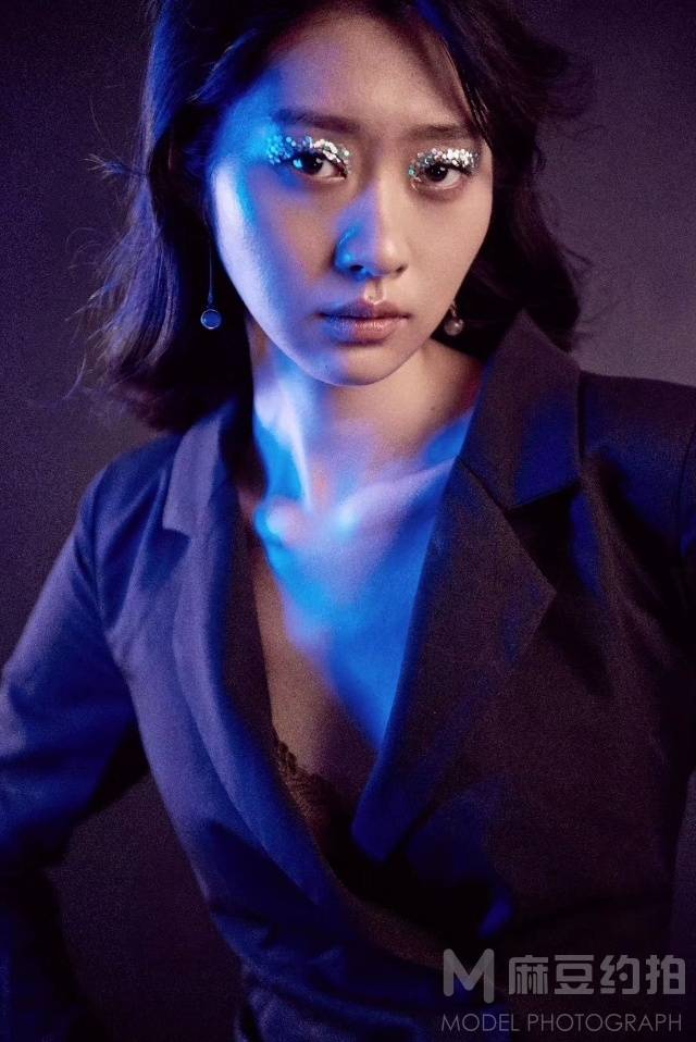 情绪模特