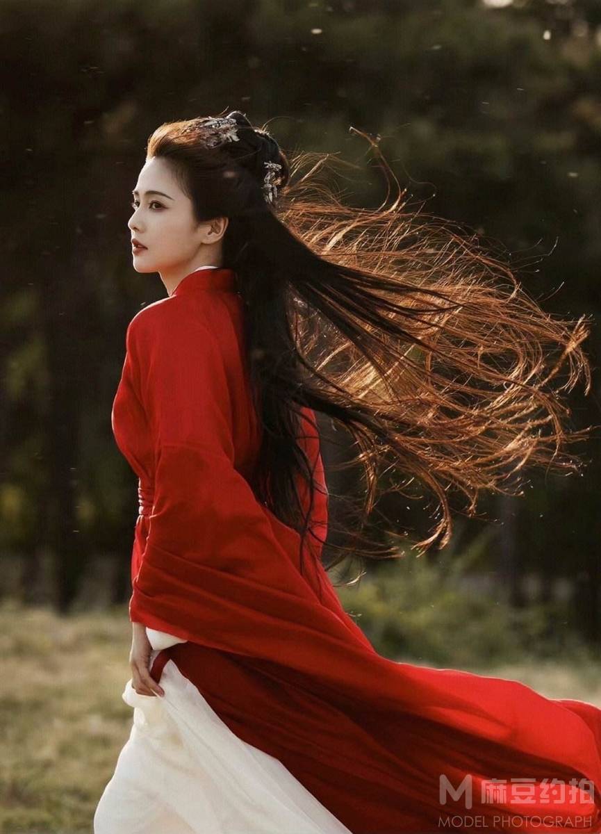 汉服模特