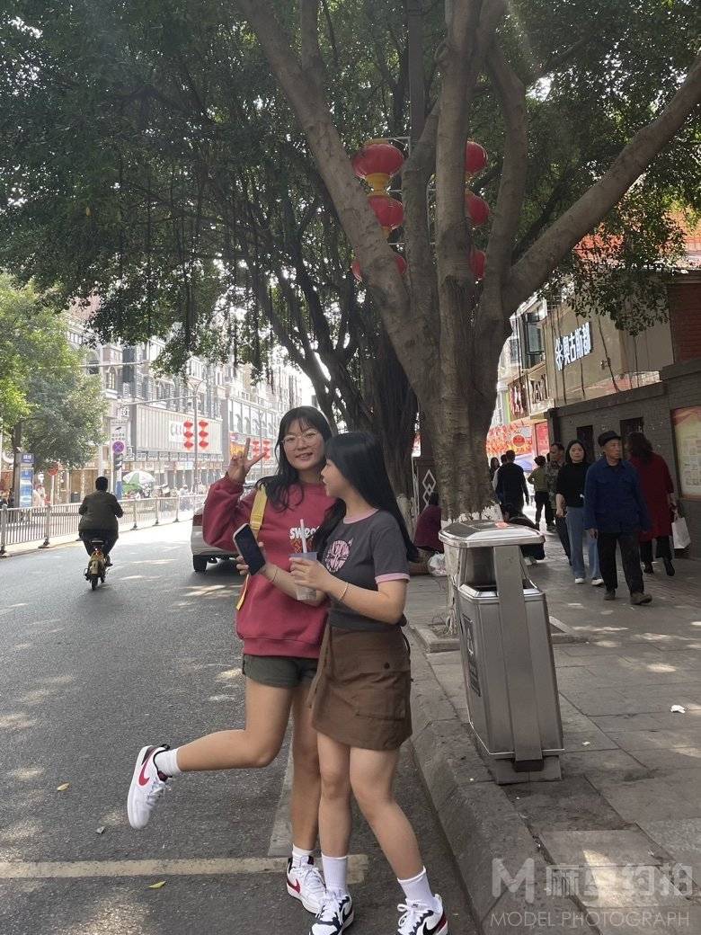校园模特