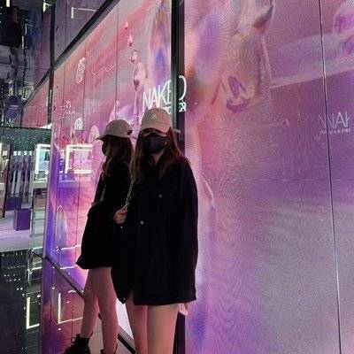 黑白模特