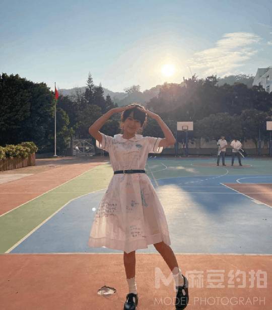 校园模特