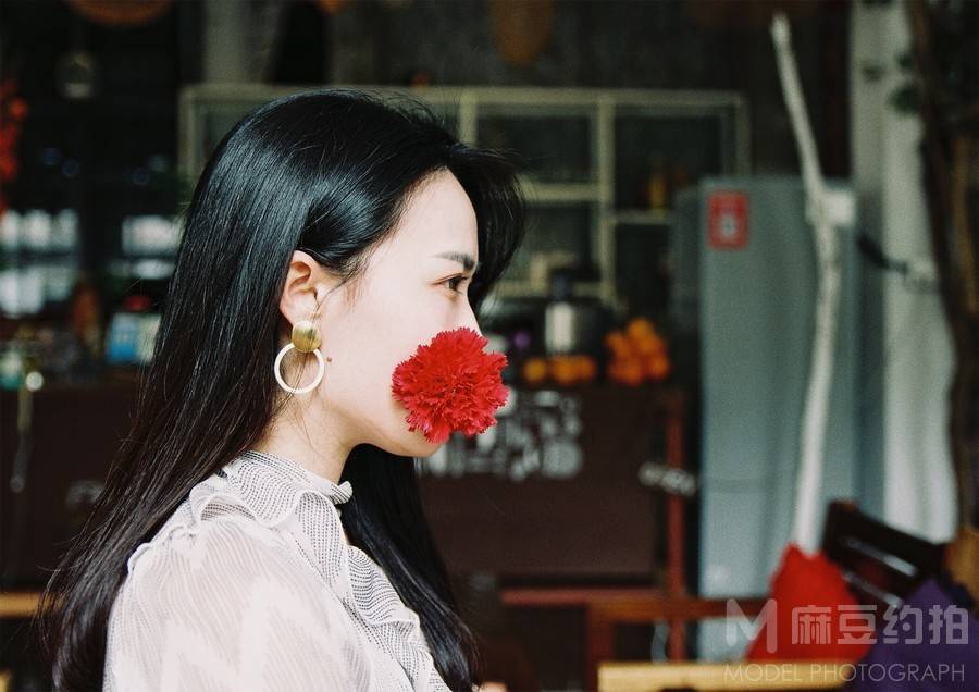 情绪模特