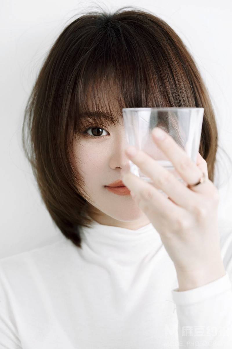 黑白模特