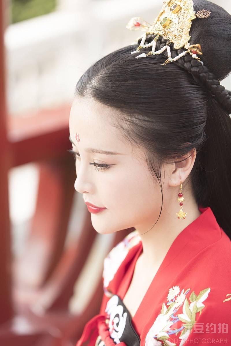 汉服模特