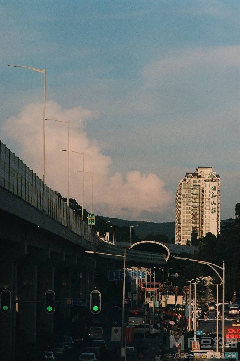 胶片模特