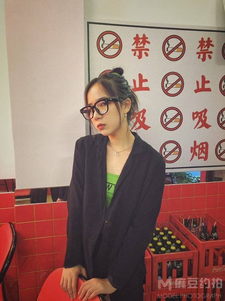 校园模特