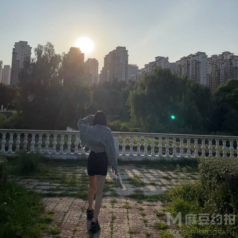 清新模特